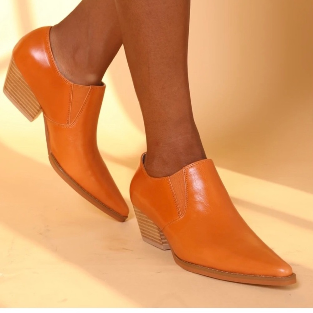 Intentionally Blank Adam Booties size 10